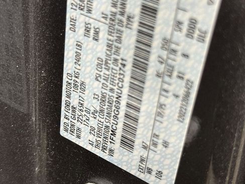 Used 2022 Ford Escape SE image 27