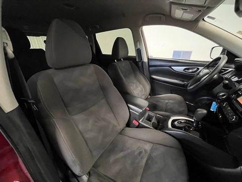 Used 2016 Nissan Rogue S image 9