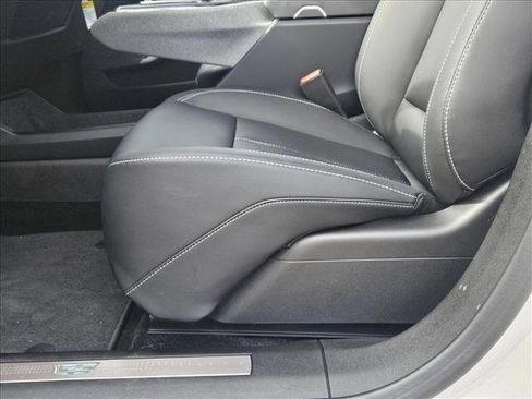 New 2025 Cadillac Optiq Luxury 1 image 4