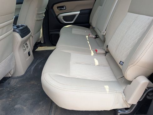 Used 2017 Nissan Titan SV AWD/4WD image 8