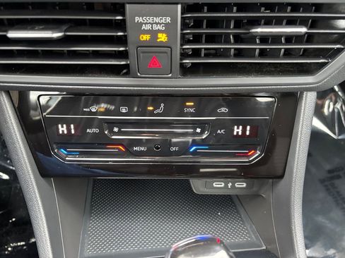 Used 2025 Volkswagen Jetta S image 35