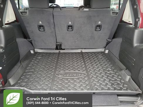Used 2021 Jeep Wrangler Unlimited Rubicon AWD/4WD image 18