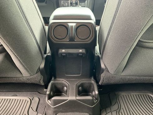 Used 2024 Jeep Wrangler Sport S image 15