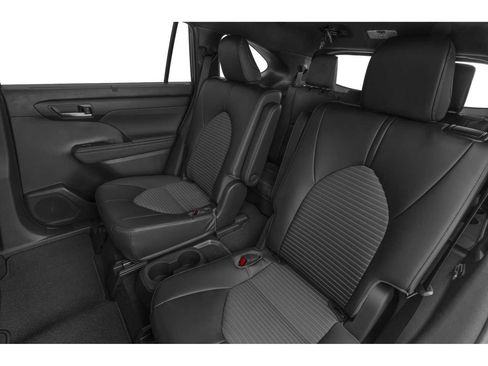 Used 2024 Toyota Highlander XSE AWD/4WD image 9