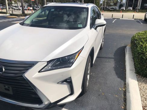 Used 2017 Lexus RX 350 AWD w/ Premium Package image 2
