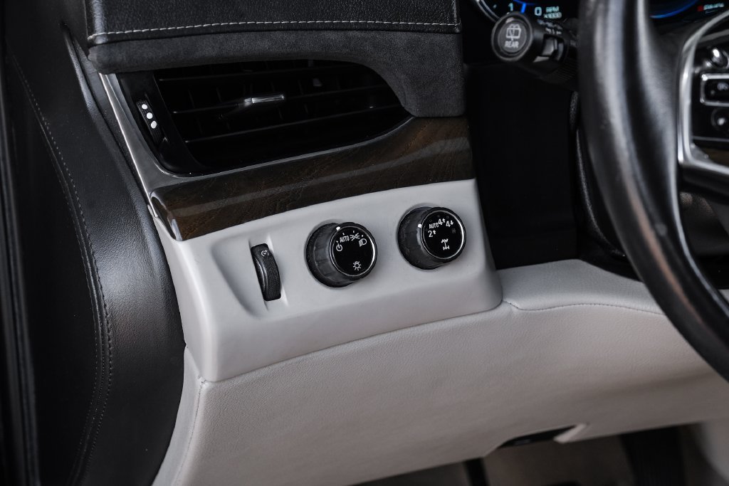 Used 2019 Cadillac Escalade ESV Luxury AWD/4WD image 30
