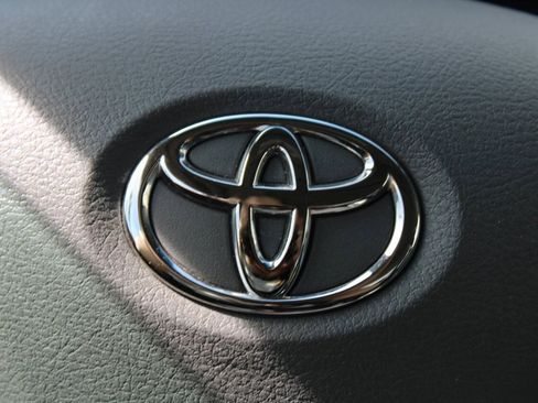 Used 2008 Toyota Solara SLE image 21