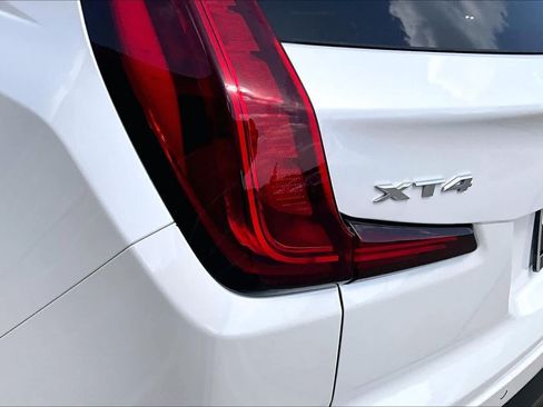 Used 2022 Cadillac XT4 Premium Luxury w/ Enhanced Visibility Package FWD image 28