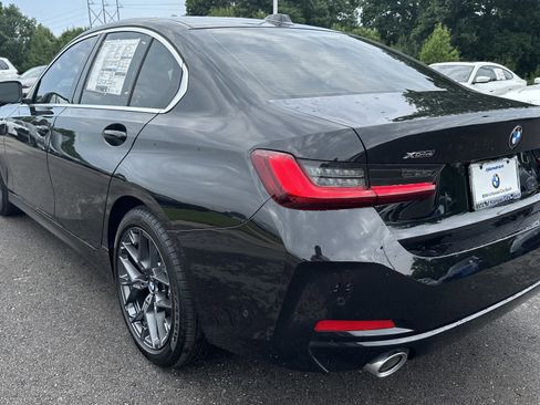 Used 2025 BMW 330i xDrive Sedan w/ Premium Package image 8