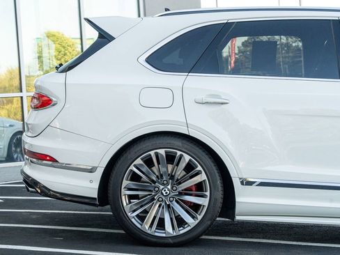 Used 2021 Bentley Bentayga Speed AWD/4WD image 13
