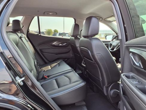 Used 2024 GMC Terrain SLT AWD/4WD image 28