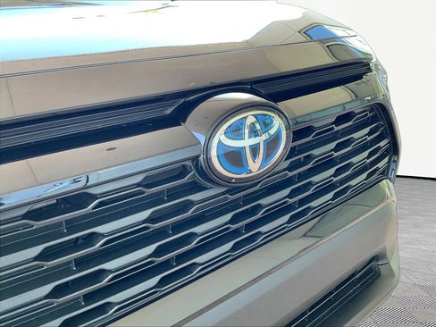 Used 2023 Toyota RAV4 AWD Hybrid image 31