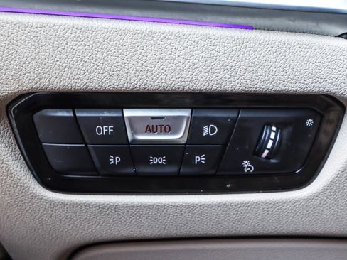 Used 2019 BMW 330i xDrive Sedan w/ Premium Package image 37