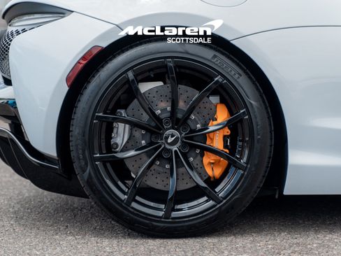 Used 2023 McLaren Artura RWD image 29