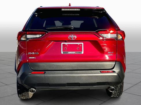 Used 2025 Toyota RAV4 XLE image 4