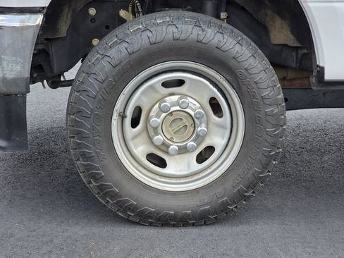 Used 2022 Ford F250 XL w/ Power Equipment Group AWD/4WD image 28