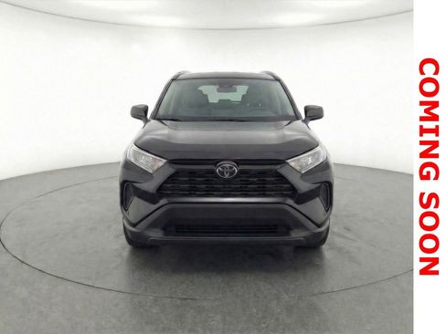 Used 2019 Toyota RAV4 LE w/ All Weather Liner Package image 7