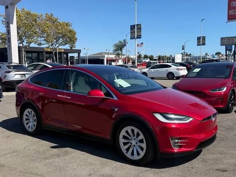Used 2017 Tesla Model X 100D AWD/4WD image 3