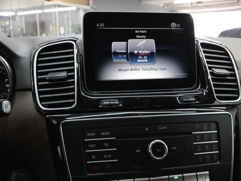 Used 2019 Mercedes-Benz GLE 400 4MATIC image 22