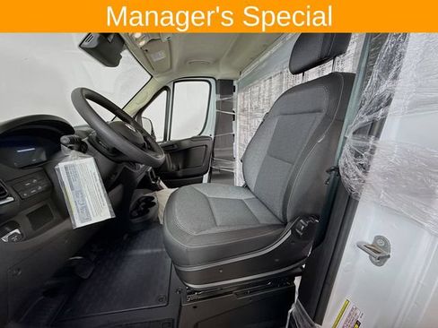 Used 2025 RAM ProMaster 3500 w/ Quick Order Package 22G SLT FWD image 19