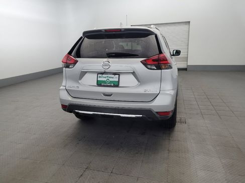 Used 2018 Nissan Rogue SV AWD/4WD image 7