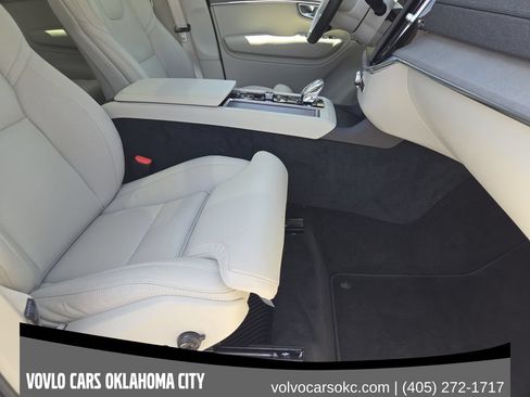 Used 2026 Volvo XC90 B6 Ultra w/ Protection Package AWD/4WD image 15