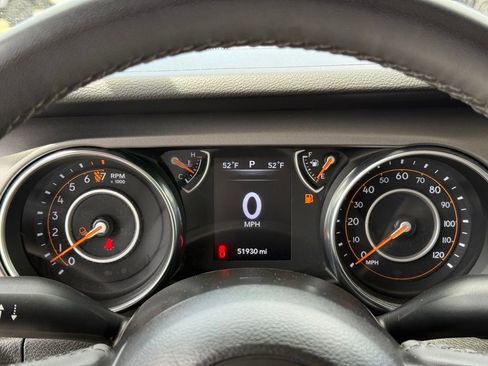 Used 2023 Jeep Gladiator Sport AWD/4WD image 16