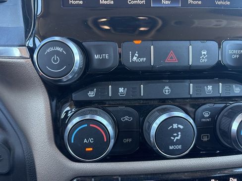 Used 2024 RAM 2500 Laramie w/ Safety Group image 18