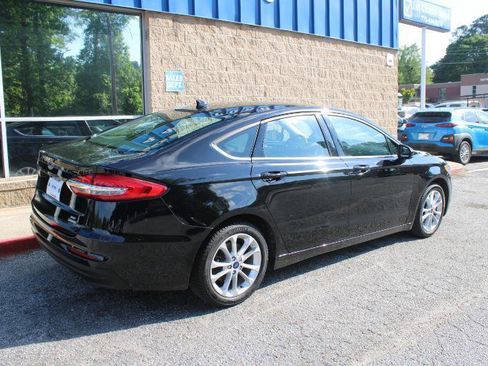 Used 2020 Ford Fusion SE FWD image 4