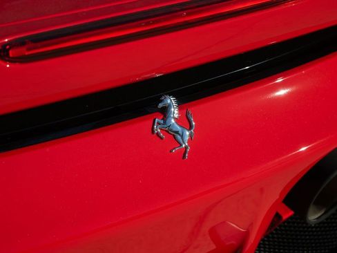 Used 2024 Ferrari SF90 Spider image 21