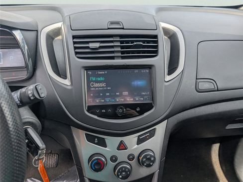 Used 2016 Chevrolet Trax LT image 16