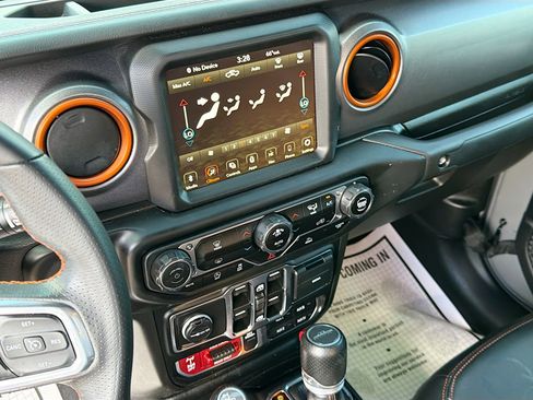 Used 2022 Jeep Gladiator Mojave image 27