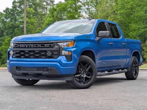 Used 2023 Chevrolet Silverado 1500 Custom w/ Rally Edition image 4