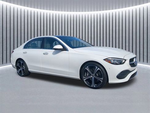 Used 2023 Mercedes-Benz C 300 Sedan image 3