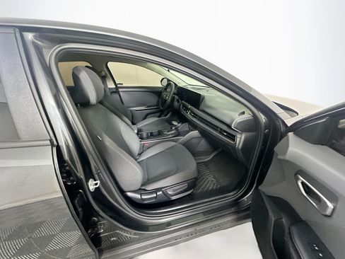 Used 2025 Kia K4 FWD image 29