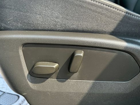 Used 2023 Buick Envision Essence FWD image 20