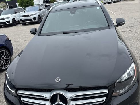 Used 2017 Mercedes-Benz GLC 300 4MATIC image 10