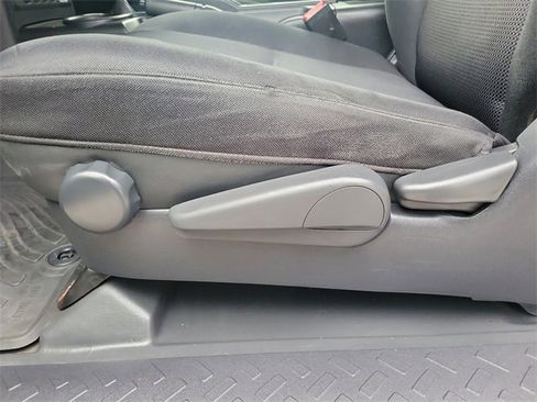 Used 2014 Toyota FJ Cruiser 4WD image 17