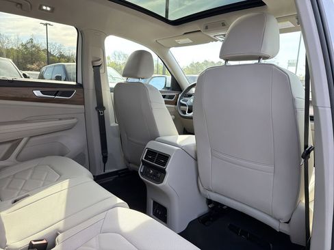 New 2026 Volkswagen Atlas SE FWD image 19