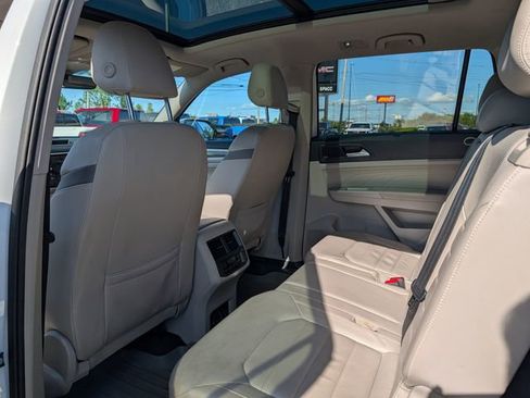 Used 2021 Volkswagen Atlas SEL Premium AWD/4WD image 8