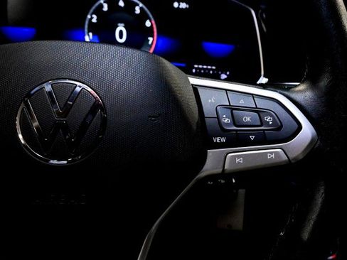 Used 2024 Volkswagen Jetta Sport image 38