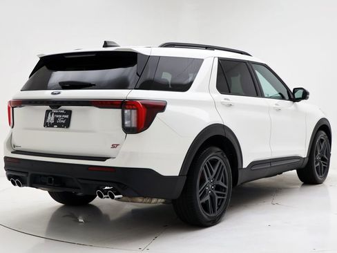 Used 2025 Ford Explorer ST AWD/4WD image 8