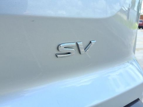 Used 2024 Nissan Pathfinder SV FWD image 30