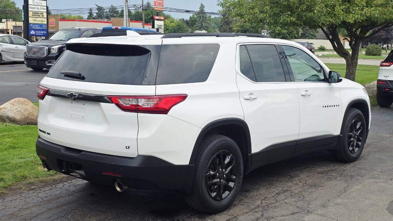 Used 2019 Chevrolet Traverse LT w/ LPO, Blackout Package AWD/4WD image 6