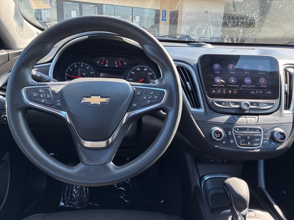 Used 2025 Chevrolet Malibu LT FWD image 14