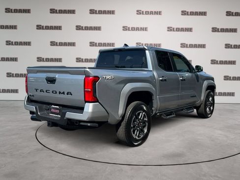 Used 2025 Toyota Tacoma TRD Sport AWD/4WD image 5