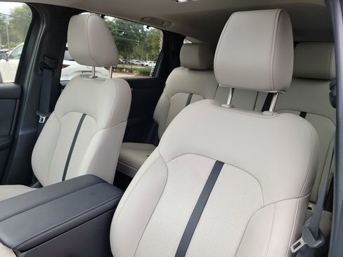 Certified 2025 MAZDA CX-90 3.3 Turbo w/ Preferred Package image 18