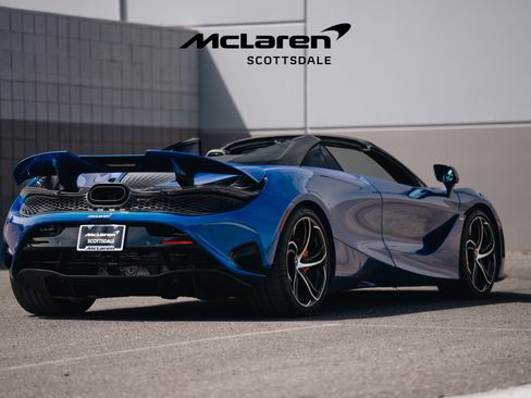 Used 2024 McLaren 750S Spider RWD image 9