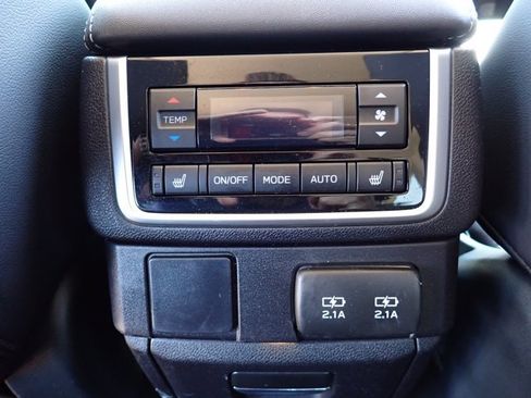 Used 2021 Subaru Ascent Limited w/ Technology Package AWD/4WD image 11