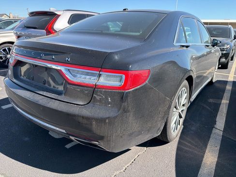 Used 2017 Lincoln Continental Select w/ Climate Package image 8